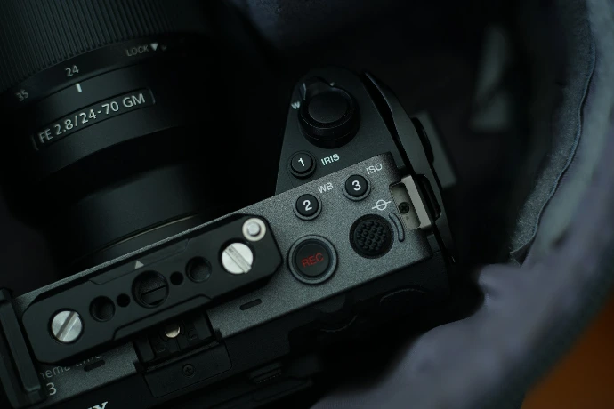 a close up of a camera with a lens